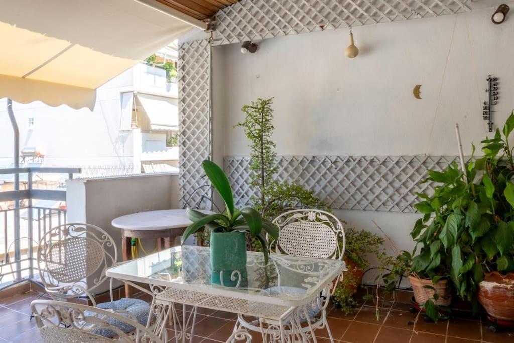 Retro Paradise In Athens! Chic 4br Near Metro *